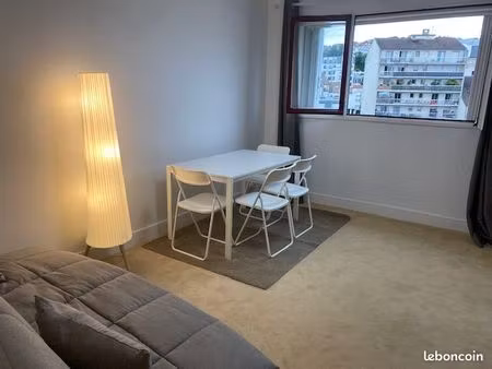 beau studio meublé de 23 86 m2 meublé à louer à puteaux