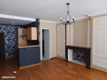 t2 rue nationale 43m2 595 cc
