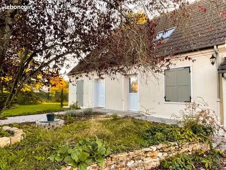 ? bel appartement meublé indépendant de 90 m² à louer avec terrasse et jardin à hautefeuil
