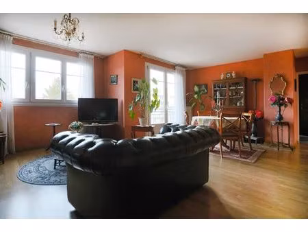 appartement 4 pièces lumineux avec balcon
