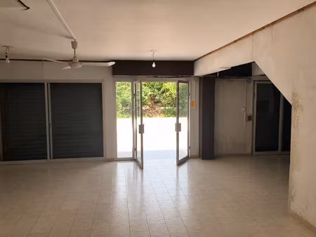 vente locaux professionnels 3 pièces 70 m² à la saline les bains (97434)  449 850 €