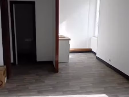 location appartement 2 pièces 45 m² à chalus (87230)  437 €