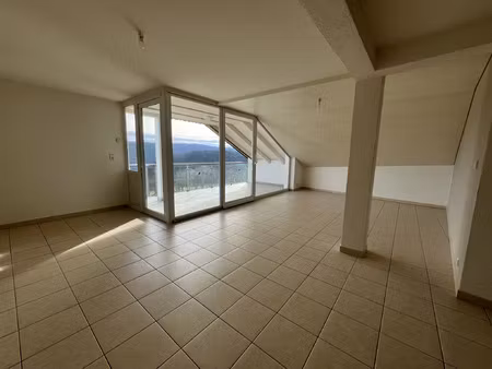 location appartement 3 pièces 107 m² à charmauvillers (25470)