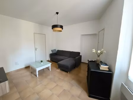 appartement t3 au coeur de lambesc