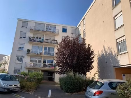 a louer - appartement 2 pièces gare chartres avec garage