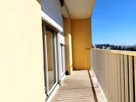 appartement port de bouc 3 pièce(s) 65 m2 environ avec balcon