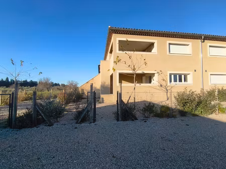 appartement meublé t3 66m2- 1 er étage - jardin - salon de p