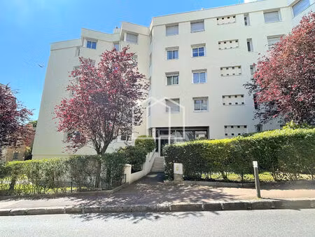 2 pièces meublé de 50 m² avec parking