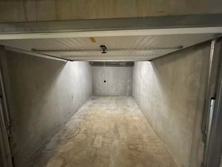 a louer box dans residence securisee secteur stade rumilly