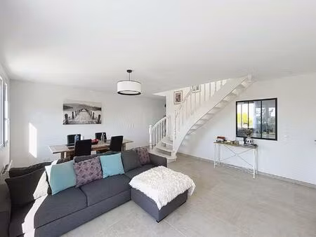 maison rénovée avec vue exceptionnelle sur les marais salants