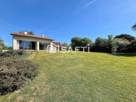 maison d’architecte  125 m² habitables  3 chambres