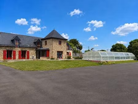 vente maison piscine à châteaugiron (35410) : à vendre piscine / 210m² châteaugiron