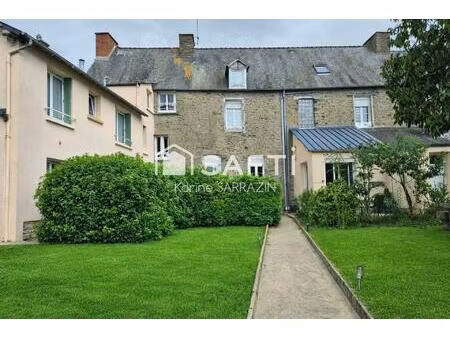très grande grande maison de ville