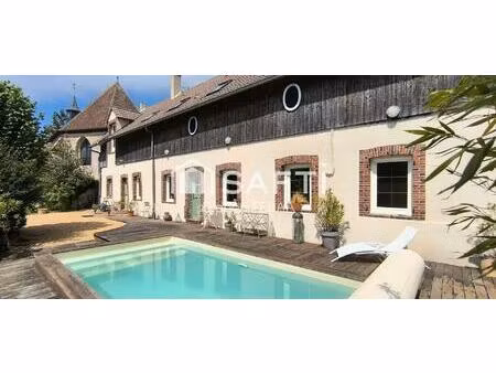 ancien presbytère avec piscine chauffée