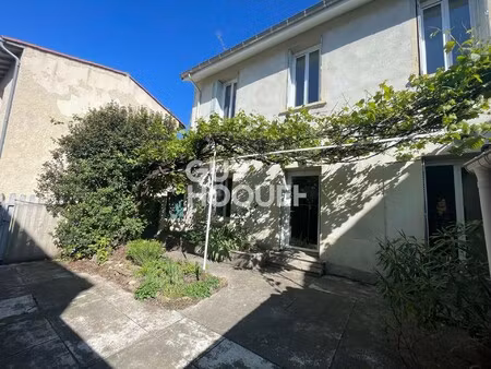 maison à louer de 4 pièces de 77 00 m²