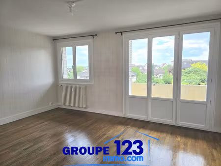 auxerre (89) quartier des boussicats - appartement lumineu