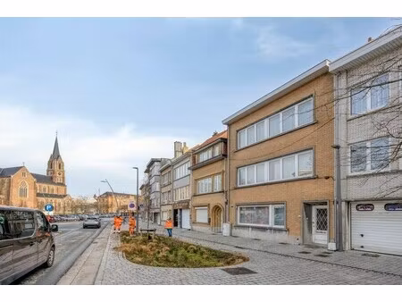opbrengsteigendom met 3 wooneenheden in hartje strombeek