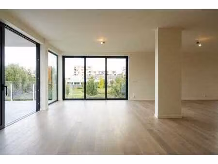 magnifique appartement au rez-de-chaussée à louer sur la lys