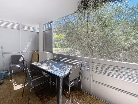 t2 fac de lettres balcon et parking