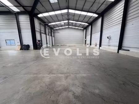 location local d’activités combs la ville 77380 860m²