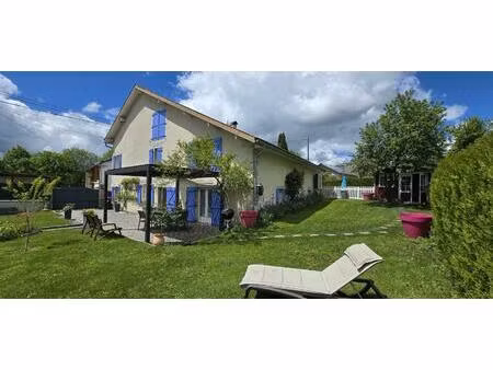 maison en pierre 9 pièces