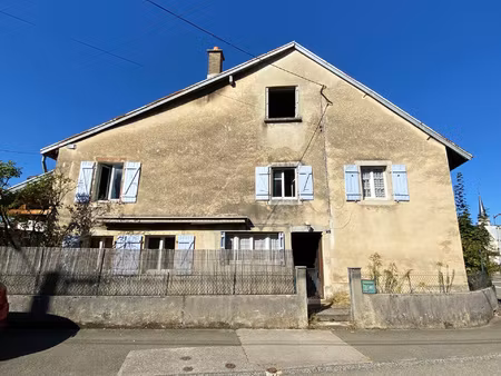 ancienne ferme et ses 2 granges à rénover