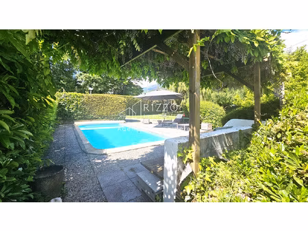 maison de 187m2  sous-sol aménagé  garage  piscine à sergy