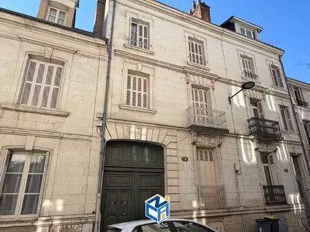 immeuble avec 3 appartements + maisonnette + grand garage indép