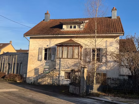 vaste maison de 1890  4 chambres  10 ares  local professionn