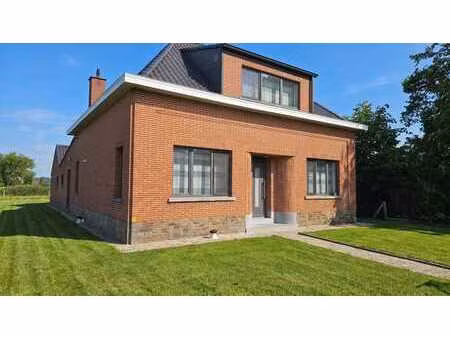 maison spacieuse avec 5 chambres à coucher à bertem