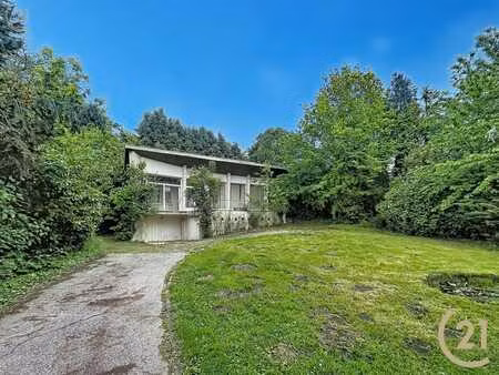 villa plain-pied avec 1 hectare 50ares 56ca