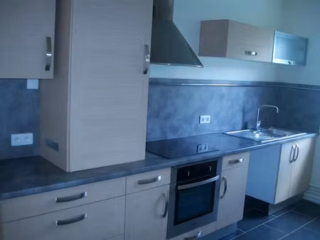 location appartement 4 pièces 90 m² à bourges (18000)  925 €