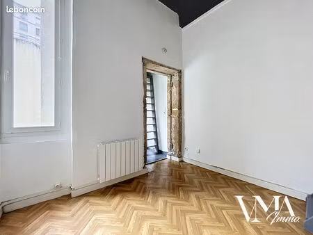 studio 1 pièce 18 m²