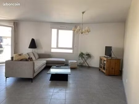 chambre 1 pièce 107 m²