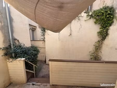f2 + cour proche gare & comedie