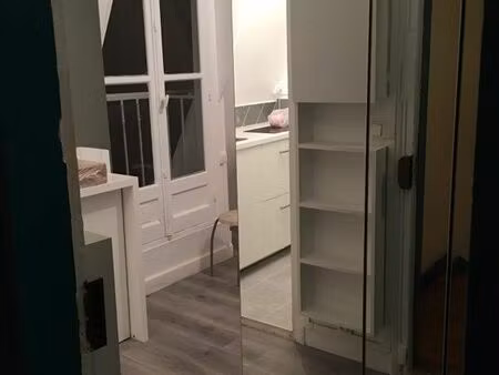charmant studio meublé – oberkampf / république – 20m² – 1100 cc