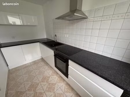 f3/f4 cuisine équipée - jardin - garage - piblange