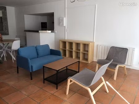 appartement 1 pièce 64 m²
