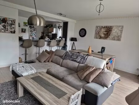 t4 lumineux de 97 m² avec jardin privatif – résidence sécurisée – tourcoing brun pain / li