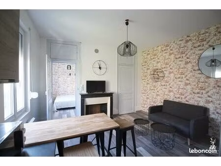 t2 meublé équipé – commerces à pied – moyenne ou longue durée