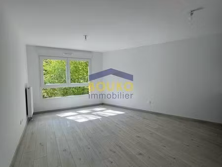 studio 1 pièce 32 m²