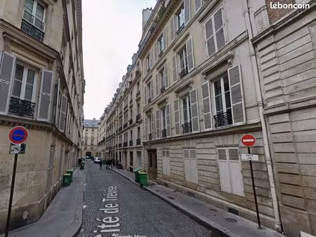 location belle cave saine et sécurisée paris 9 - trévise