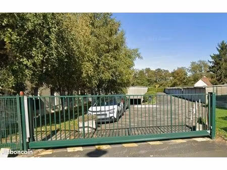 à louer – box fermé dans résidence sécurisée – saint-brice-sous-forêt