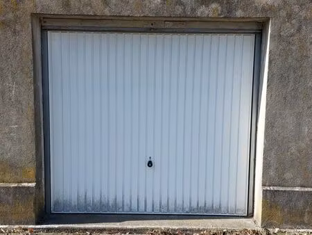a louer box garage 15m2 avenue du parc - ideal artisan et petite entreprise