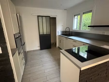 maison plein pied– 90 m² – jardin clos – calme