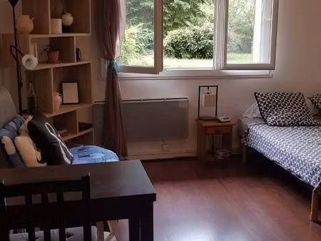 studio 1 pièce 30 m²