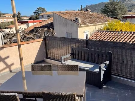loue t2 avec grande terrasse