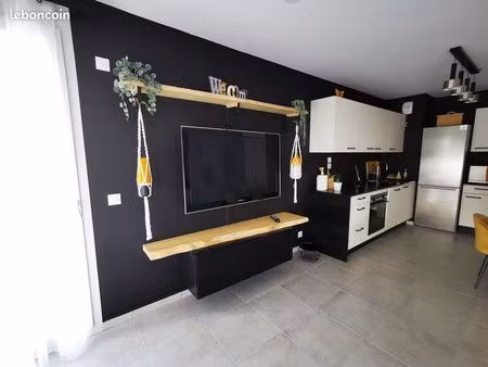 t2 54 m2 saint genis pouilly