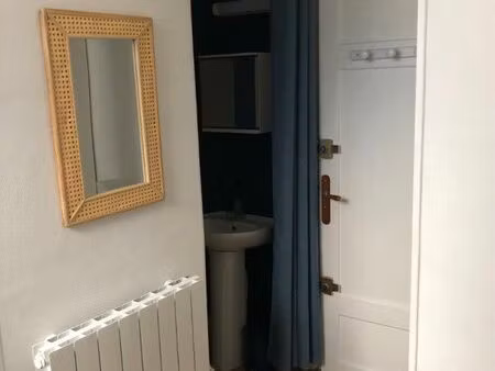 studette entièrement rénovée et équipée 10m2