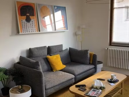 spacieux f3 meublé dans maison de ville